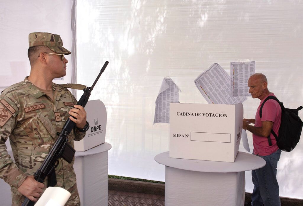 Perú: solo 4533 votos, en más de 20 millones, le dan la victoria a la derecha: ¿será definitiva? 4 Perú: solo 4533 votos, en más de 20 millones, le dan la victoria a la derecha: ¿será definitiva?