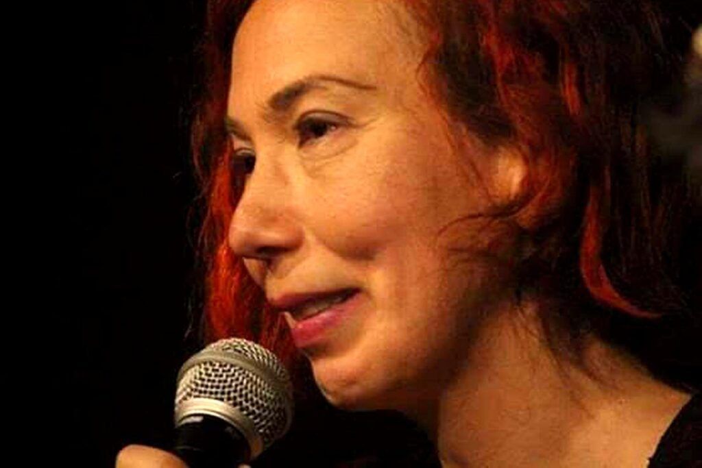 Raquel Robles y “La organización vence al tiempo”: un libro que rescata la capacidad de resistencia en momentos de deshumanización