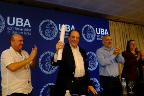 La UBA reconoció a Carlos Heller como Doctor Honoris Causa
