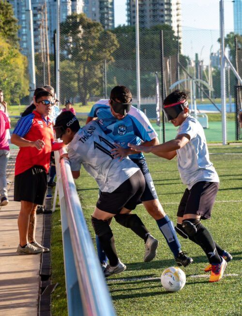 FADEC denuncia el robo de pelotas de fútbol para ciegos, tras un envío hacia Tucumán