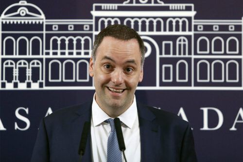 La Justicia avanza en la investigación sobre inmuebles y viajes de Adorni