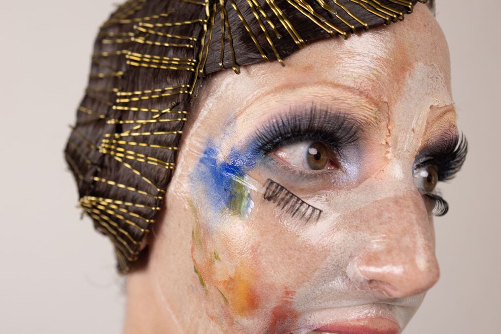 Vera Spinetta y Catalina Briski transforman "Antes muerta" en un laboratorio humano