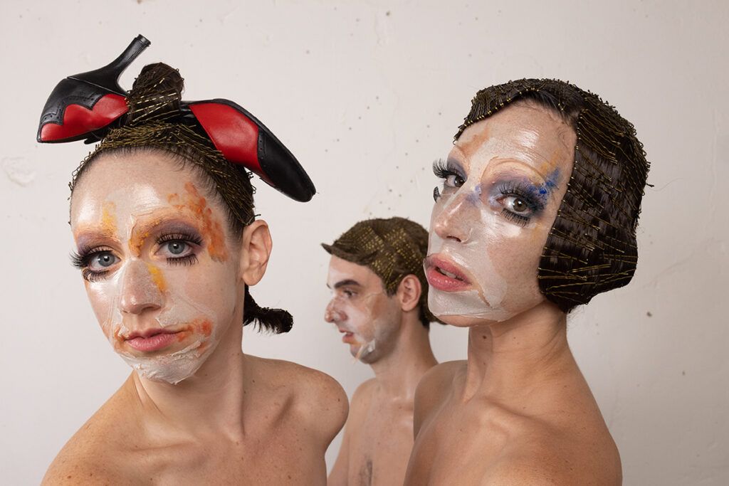 Vera Spinetta y Catalina Briski transforman "Antes muerta" en un laboratorio humano