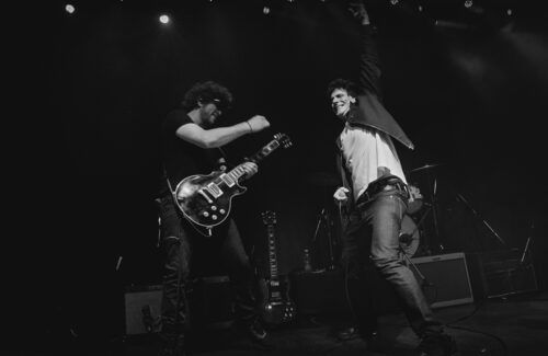 El proyecto «Las 10 del 10» realiza un nuevo evento solidario junto a la banda de rock Autos Robados