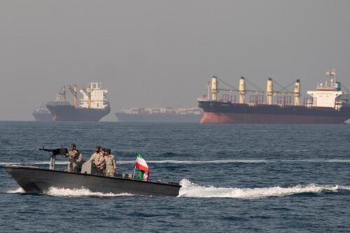 Irán retoma el control total sobre el estrecho de Ormuz