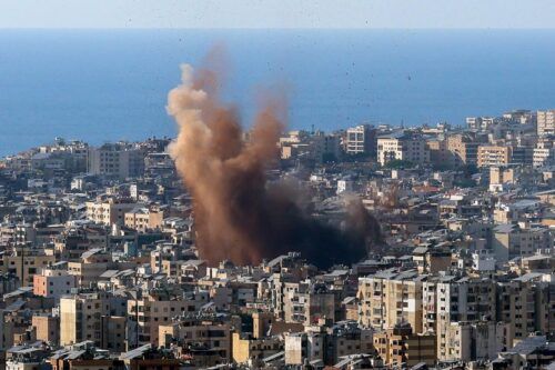 Pakistán afirma que la tregua incluye al Líbano pero Israel no frena la ofensiva