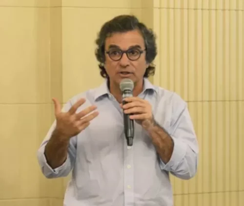 ¿Otro caso de corrupción en el gobierno? Renunció el funcionario que «olvidó» declarar siete departamentos en Miami