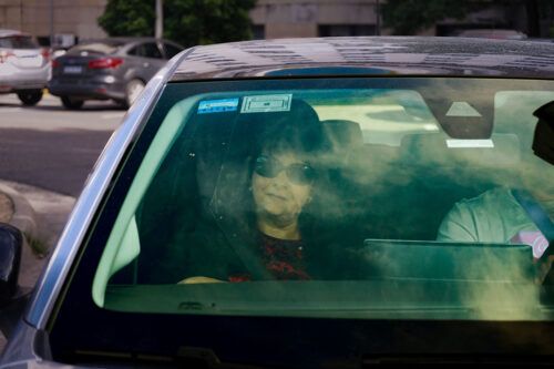 Las supuestas prestamistas de Adorni aseguraron que les debe 70 mil dólares