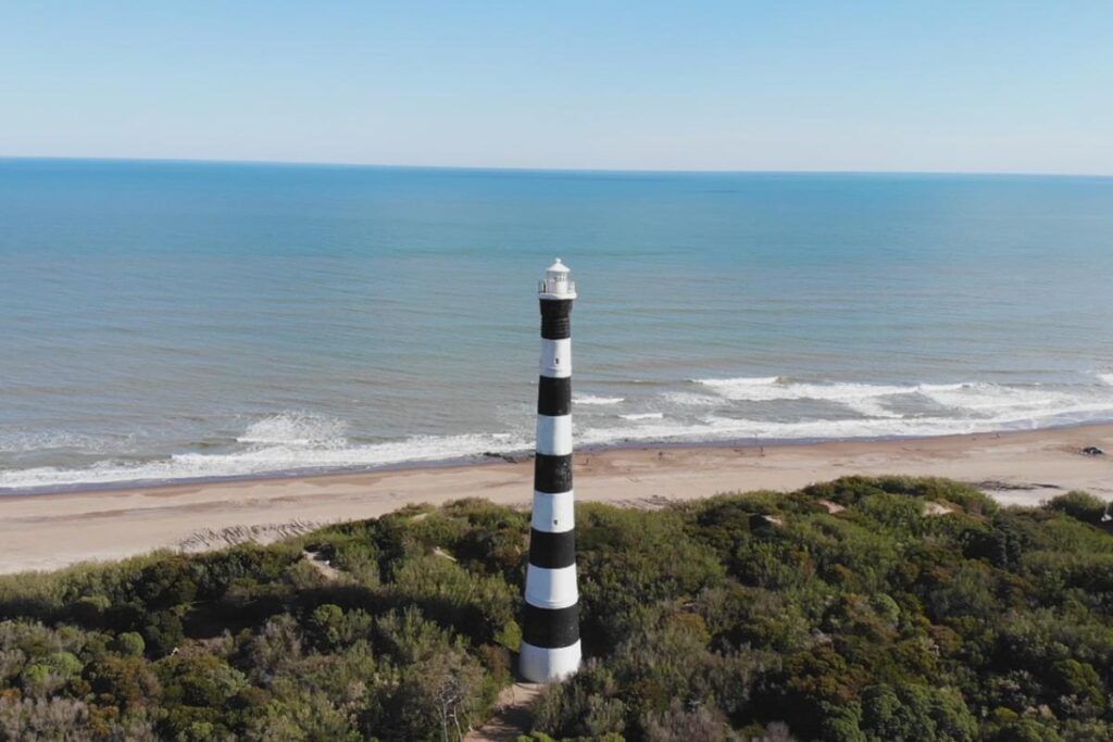 Semana Santa pasada por agua, junto al río, la laguna o el mar￼