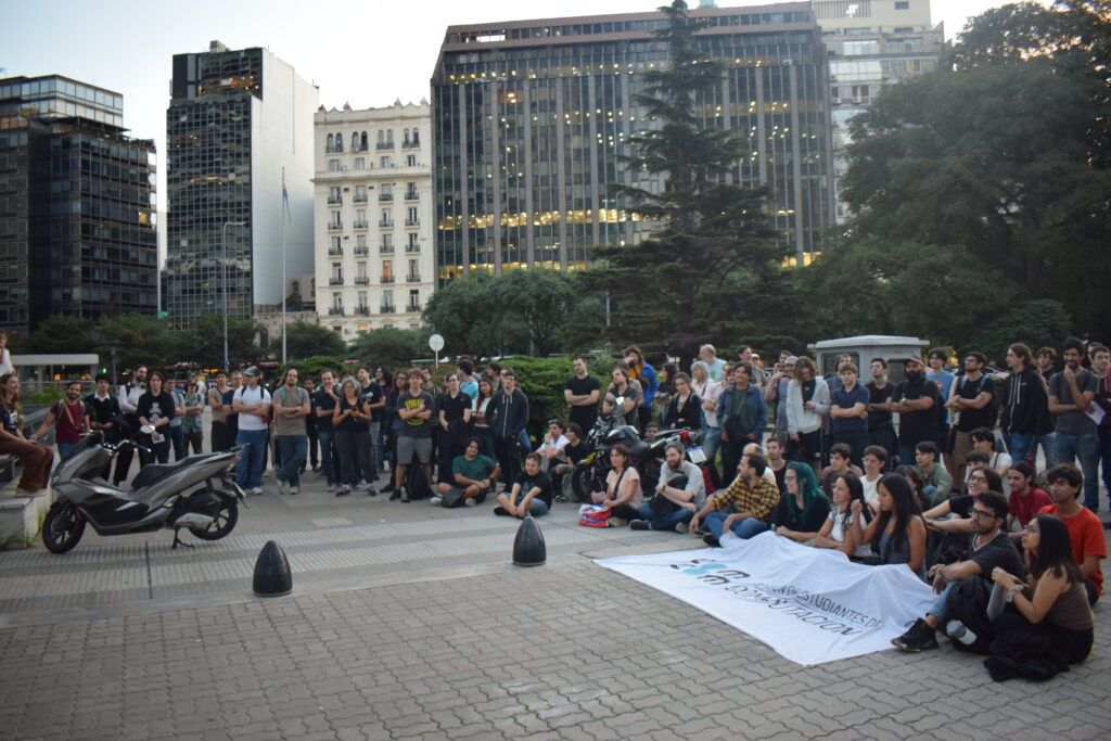 UBA Computing also had its public class: “Without a public university, there is no software industry”