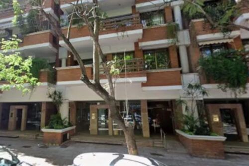 La declaración de los martilleros que vendieron el departamento de Caballito compromete aún más a Adorni