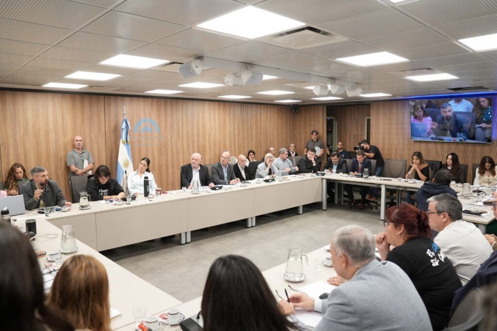 La oposición en Diputados comenzó a debatir proyectos por la morosidad familiar: 4,8 millones se endeudan para sobrevivir