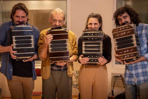 «Fueyerías», el álbum que reúne a 31 bandoneonistas en un encuentro único
