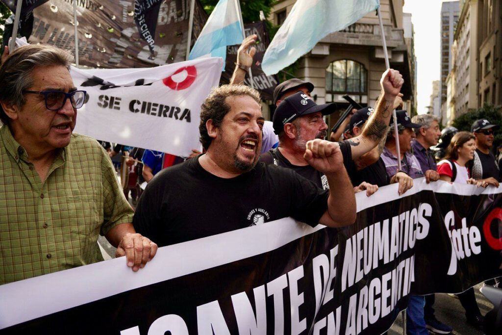 Fate: embargo millonario a la empresa y marcha de trabajadores por el empleo y los salarios