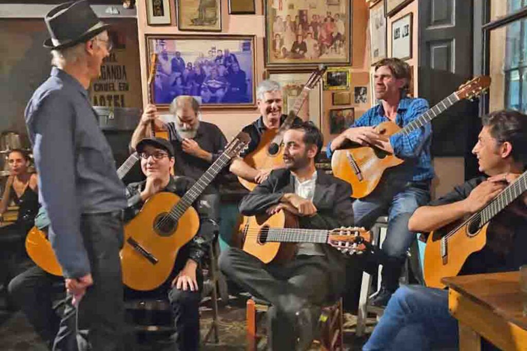 Agenda de espectáculos con lo mejor de la semana: Bad Religion, Dolina y Sztajnszrajber, Maggie Cullen, Adriana Calcanhotto y Cazzu en el cine