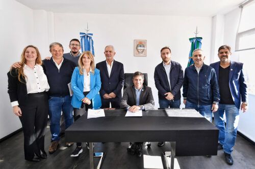 Kicillof quiere presencia del PJ en la gestión cotidiana de los 135 municipios