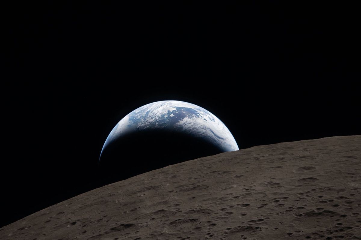 El Artemis II capturó imágenes inéditas del lado oscuro de la Luna