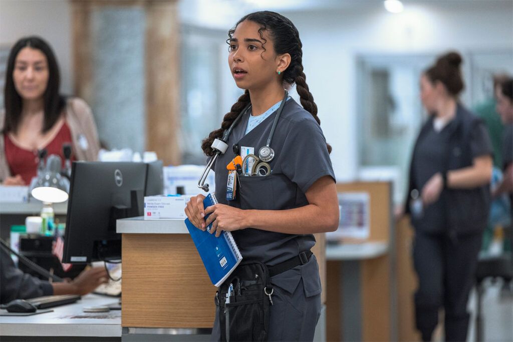 "The Pitt" cierra su segunda temporada exponiendo la crisis sanitaria en EE UU