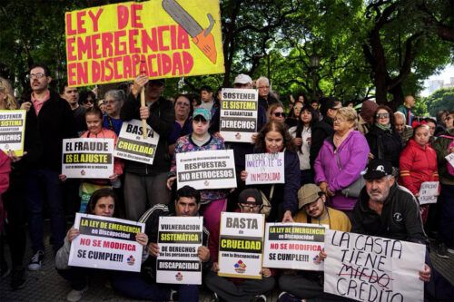 Banderazo federal por el cumplimiento de la Ley de Emergencia en Discapacidad