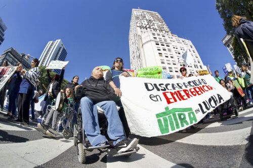 Discapacidad: organizaciones y familiares se movilizaron en todo el país en defensa de los ataques del Gobierno