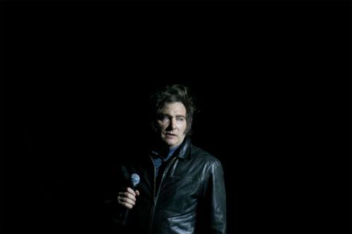 Milei no logra salir del laberinto en el que lo metieron la interna y el caso Adorni