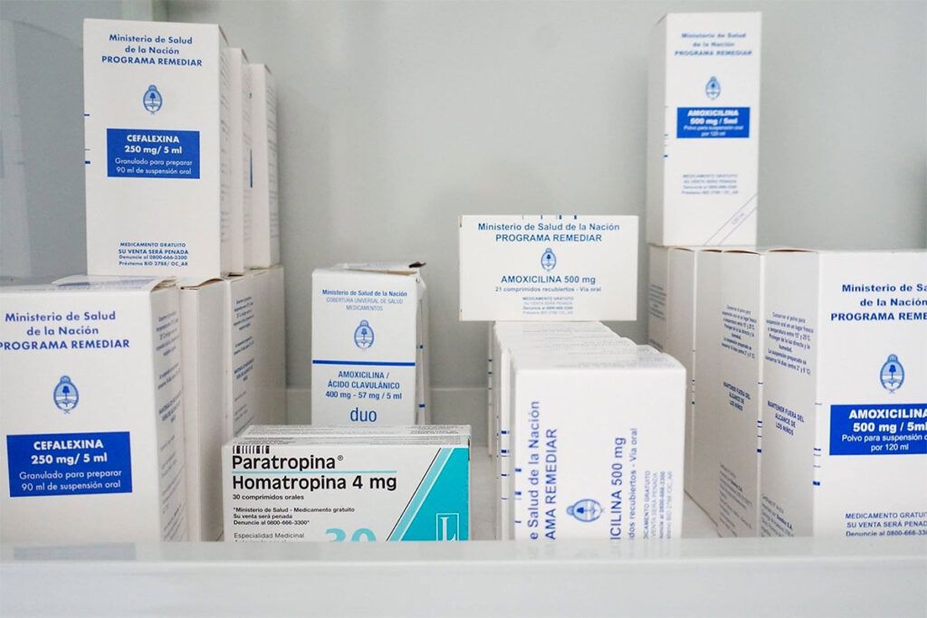 Programa Remediar, al borde de desaparecer: entre 2023 y 2026 cayó un 59% la dispensa de botiquines