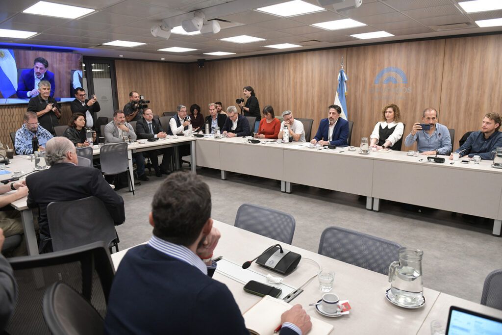 Periodistas y medios denunciaron en el Congreso una “escalada de agresiones” por parte del gobierno de Milei