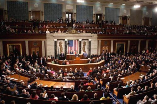 El Senado de EEUU vuelve a avalar la política guerrerista de Trump