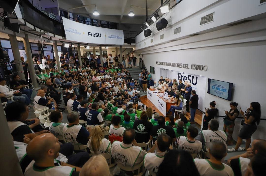 Bajo el lema “unidad, lucha y rebeldía”, el FreSU realiza su primer Plenario Nacional