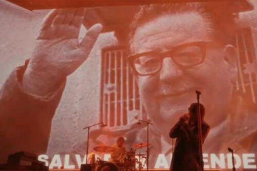 The Strokes en Coachella transformó su show en una denuncia política con referencias a la CIA, Allende y Gaza