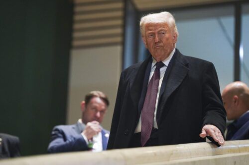 Trump insiste en sus críticas a la OTAN y mantiene su postura de salida