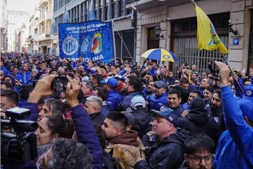 Masivo abrazo en defensa de la UOM y en contra de su intervención judicial