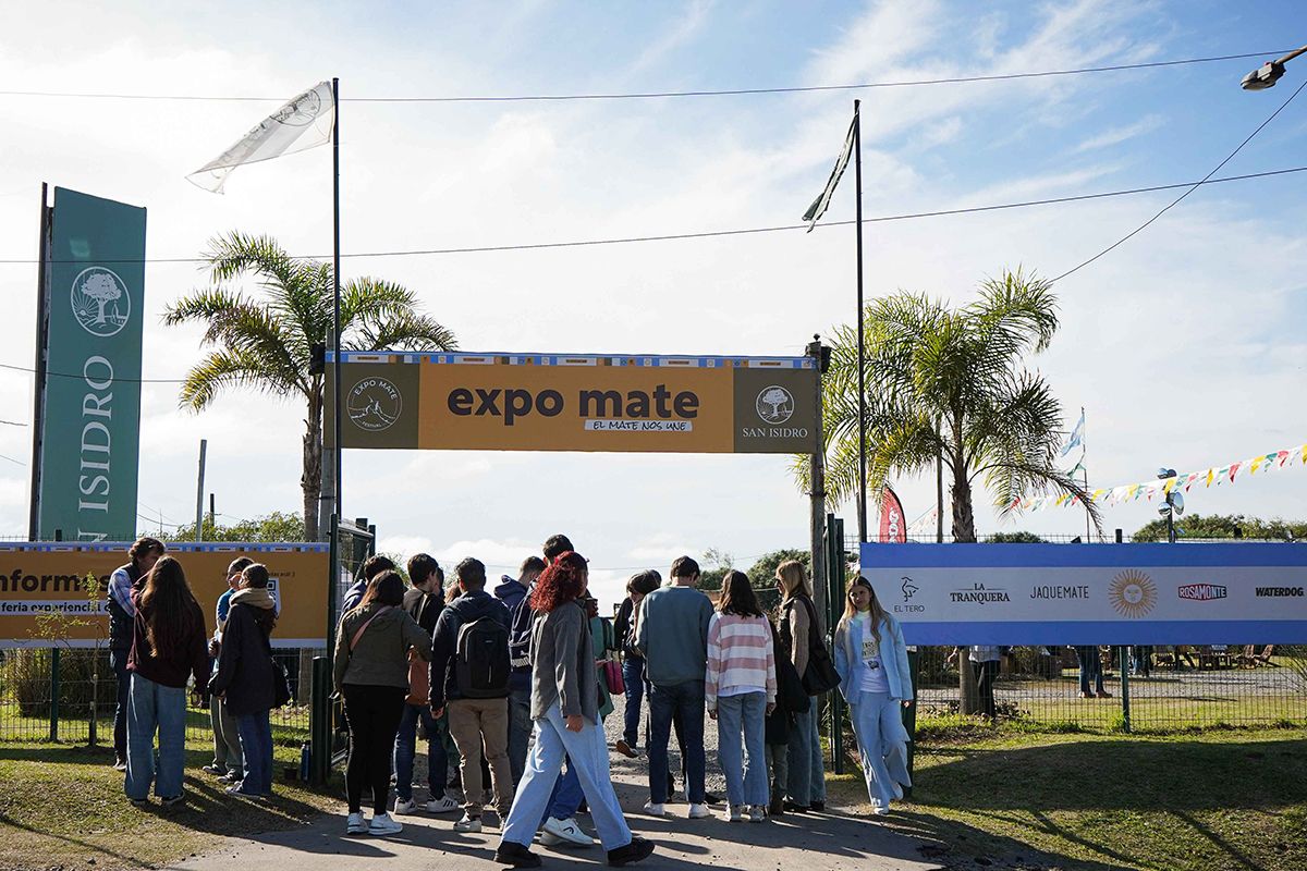 En San Isidro: un fin de semana a puro mate y pegadito al río