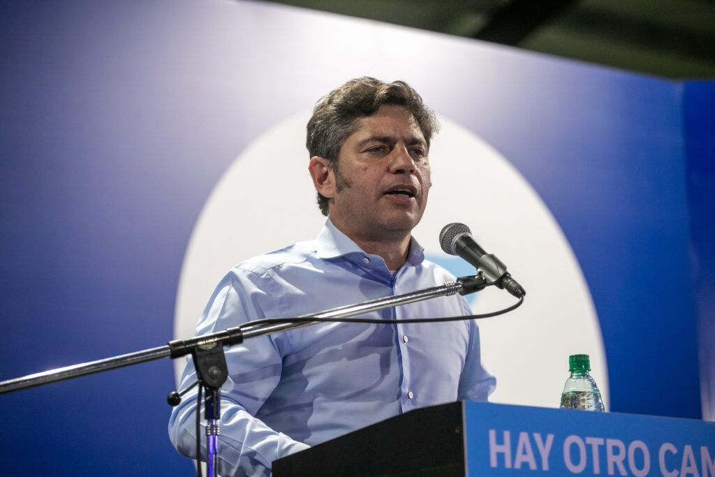 Kicillof confronta con Milei por el recorte en Salud y arma una estrategia para la juventud 1 Kicillof confronta con Milei por el recorte en Salud y arma una estrategia para la juventud