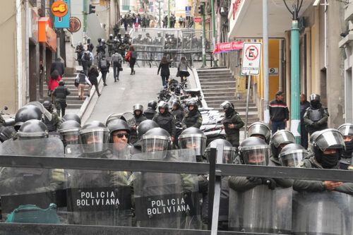 Vía libre al Estado de sitio: Bolivia se encamina a la militarización tras un operativo con un muerto