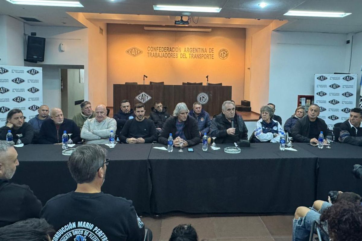 Por el maltrato a pasajeros y la crisis del sistema, declaran alerta y movilización en el transporte