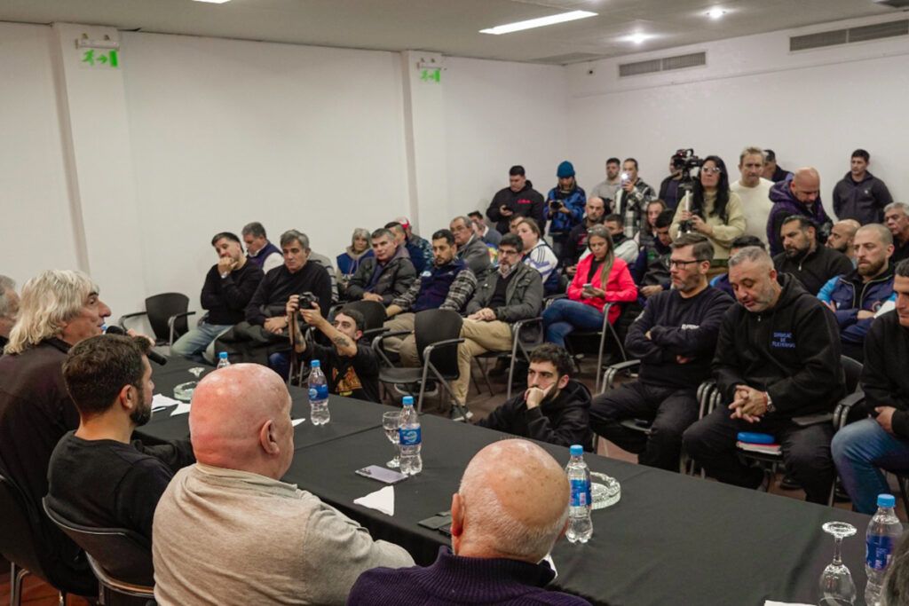 Por el maltrato a pasajeros y la crisis del sistema, declaran alerta y movilización en el transporte 1 Por el maltrato a pasajeros y la crisis del sistema, declaran alerta y movilización en el transporte