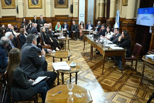 Reforma política: el oficialismo confía en conseguir el respaldo de los aliados a pesar de la intransigencia de Karina