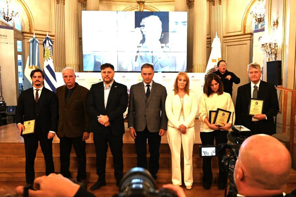 Emotivo homenaje en la legislatura porteña a los uruguayos asesinados en Buenos Aires por dictadura en 1976 1 Emotivo homenaje en la legislatura porteña a los uruguayos asesinados en Buenos Aires por dictadura en 1976