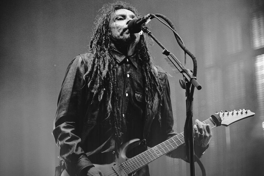 Korn convirtió Parque Sarmiento en un estallido de nu metal con clásicos, pogo feroz y una sorpresa inédita