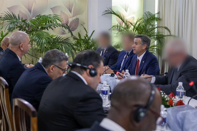 Las autoridades de Cuba recibieron al director de la CIA en La Habana