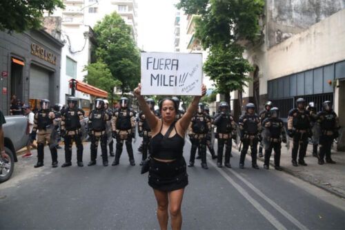 La alternativa fuera del modelo mileísta