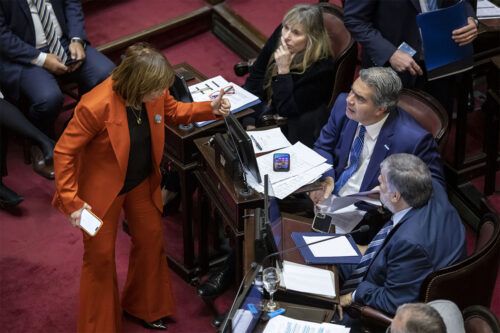 Pulseada: oficialismo y oposición pidideron sesionar el mismo día con temarios distintos