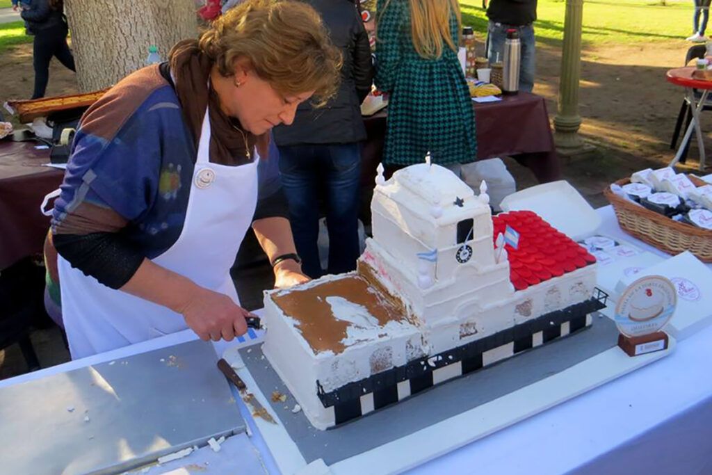 Revolución y pastelería: Dolores celebra la Fiesta de la Torta Argentina