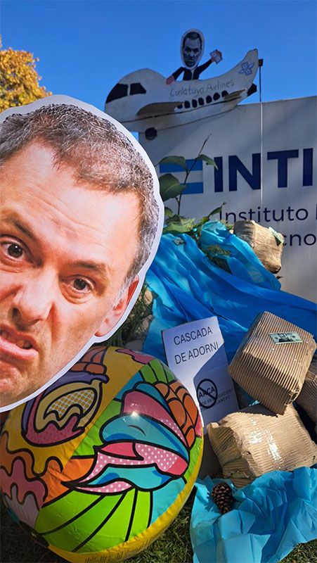“Acá nadie está de Adorni”: la protesta del INTI en la General Paz con caretas del jefe de gabinete