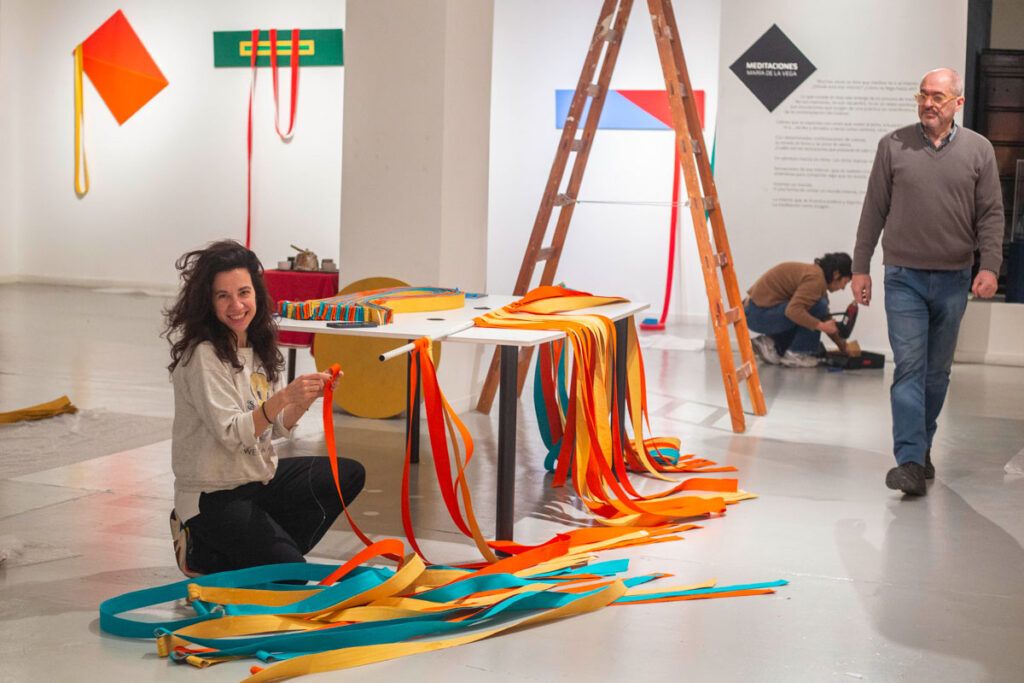  “Oriente todo”, una muestra que piensa sin clichés una tradición