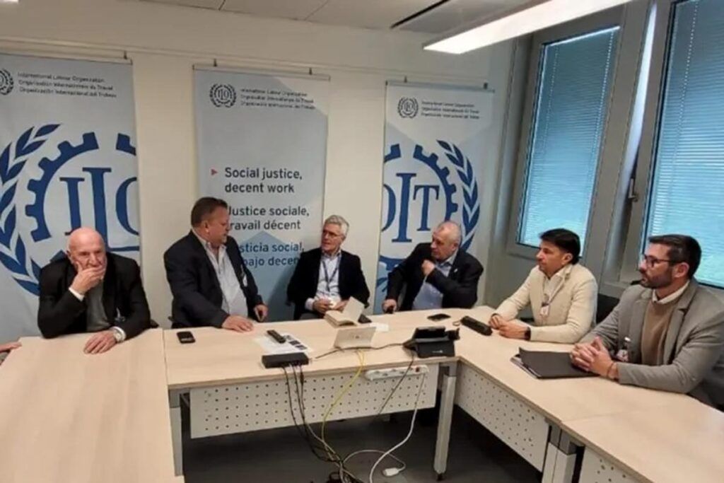 Ante la OIT y en unidad, aeronáuticos ratificaron denuncias laborales contra el gobierno de Milei