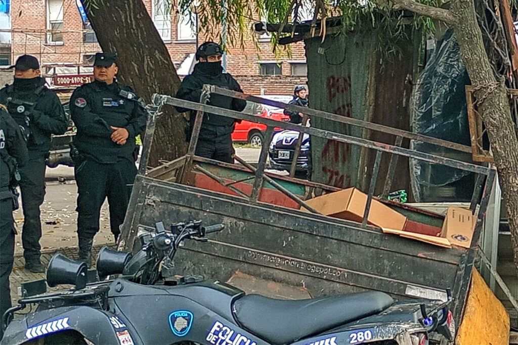 Una política "PRO persecución" en barrios populares: operativos, clausuras y abuso policial contra trabajadores informales