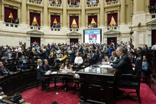 El peronismo ve una ventana de oportunidad por el desgaste de Milei