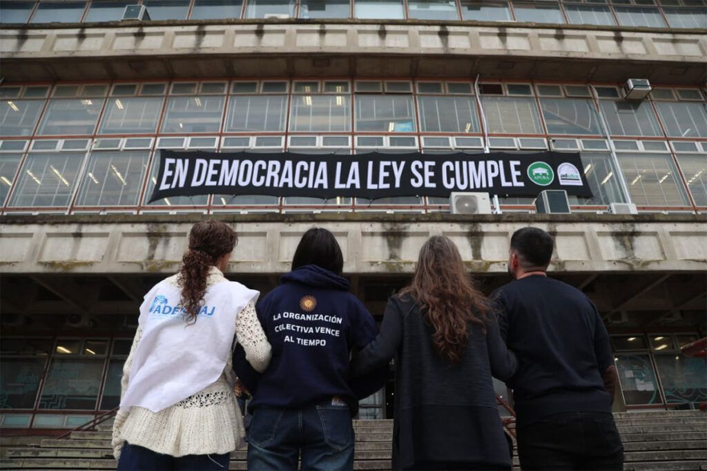 “Perdemos un docente cada dos días, no hay insumos, dar clases así es imposible”